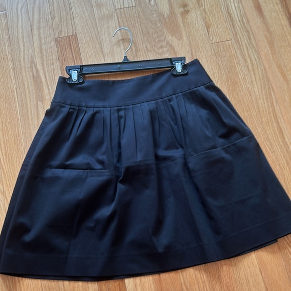 Theory high waisted mini with front pockets and side zipper - Picture 3 of 7